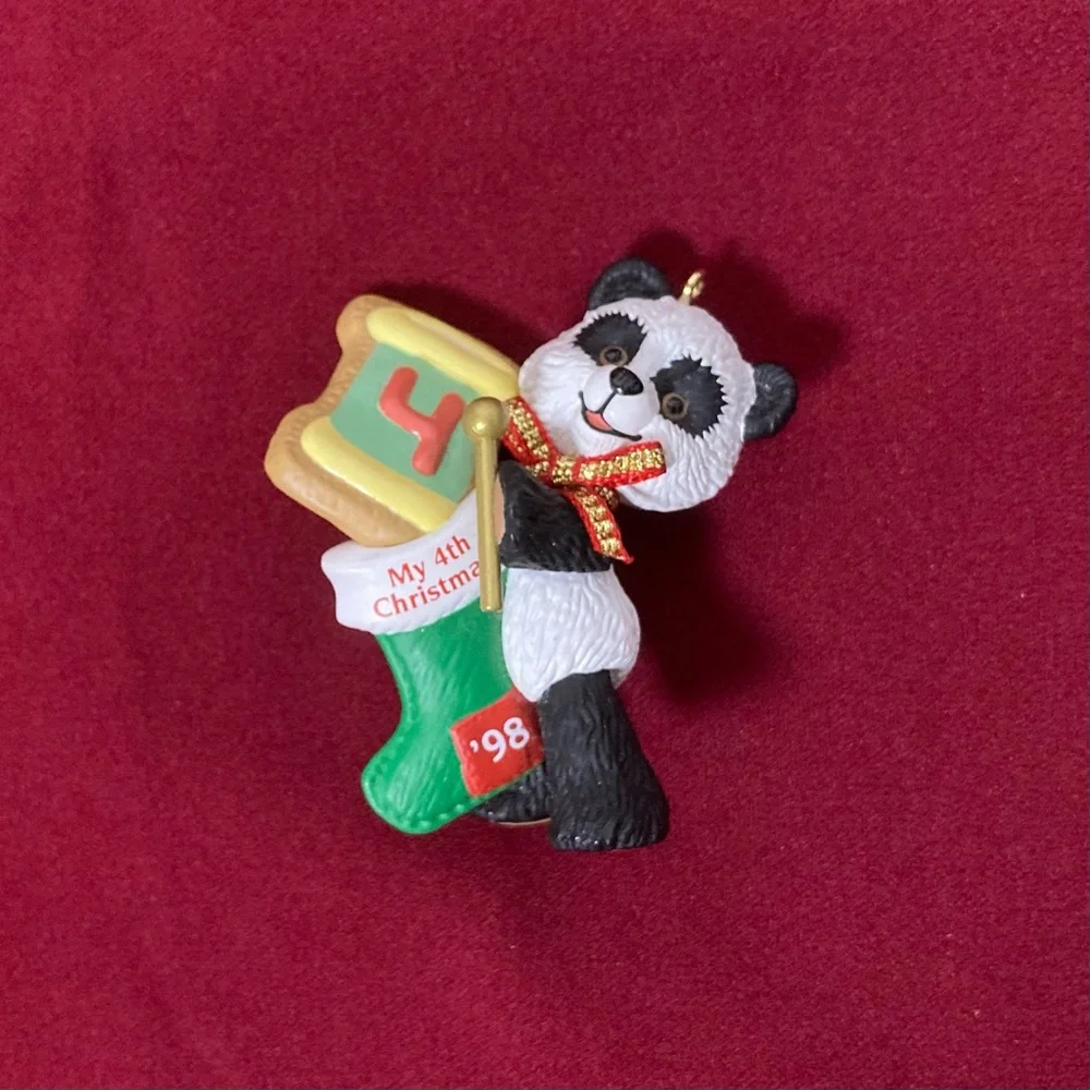 💚 Vintage Hallmark Keepsake ornament Child’s Fourth Christmas 1998 Teddy Bear